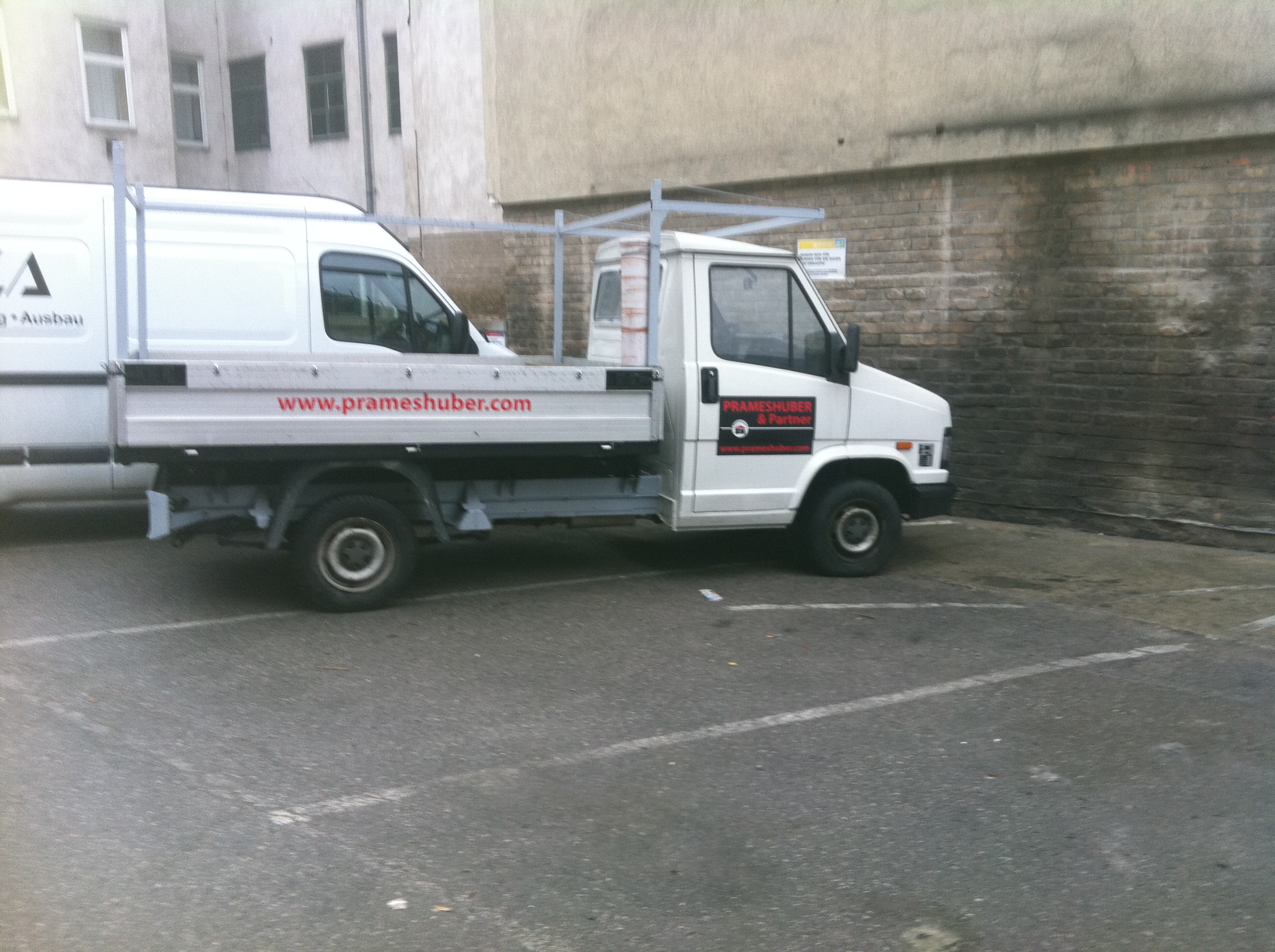 Peugeot J5 - � 2000